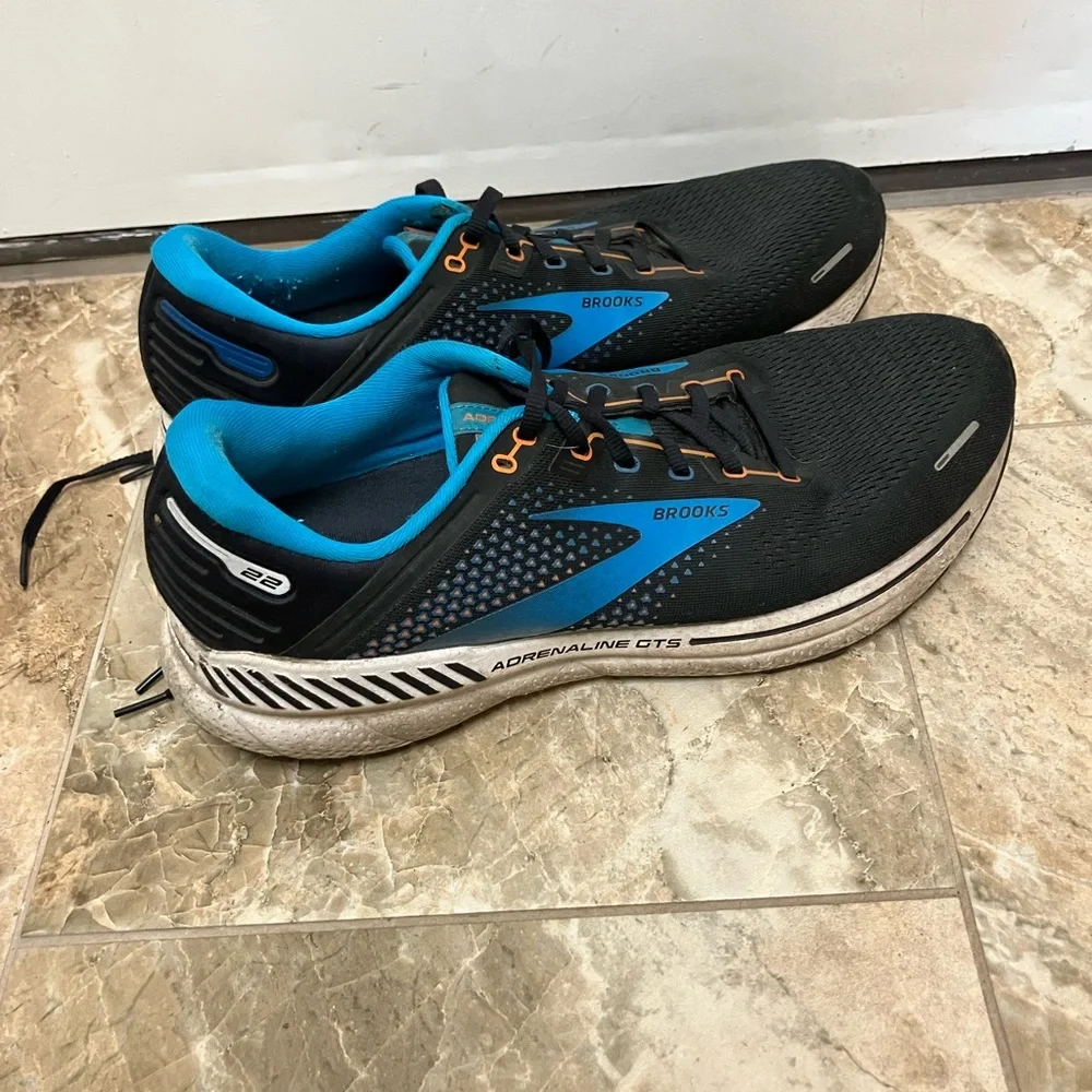 Brooks Adrenaline GTS 22s men’s size 13 black and blue color - Picture 1 of 8
